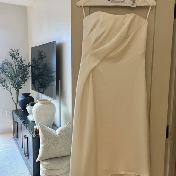 Amsale - Asymmetric Satin Strapless Midi-Dress - Picture 7 of 8